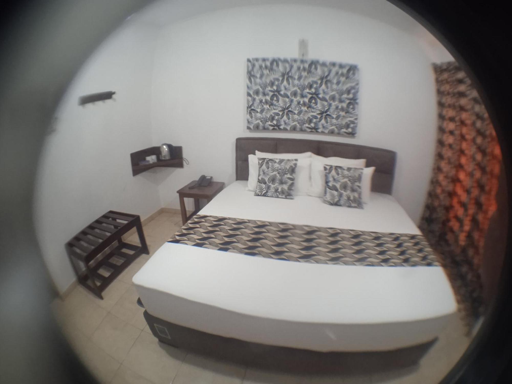 Larn'S Villa Hotel & Apartment Wadduwa Rom bilde