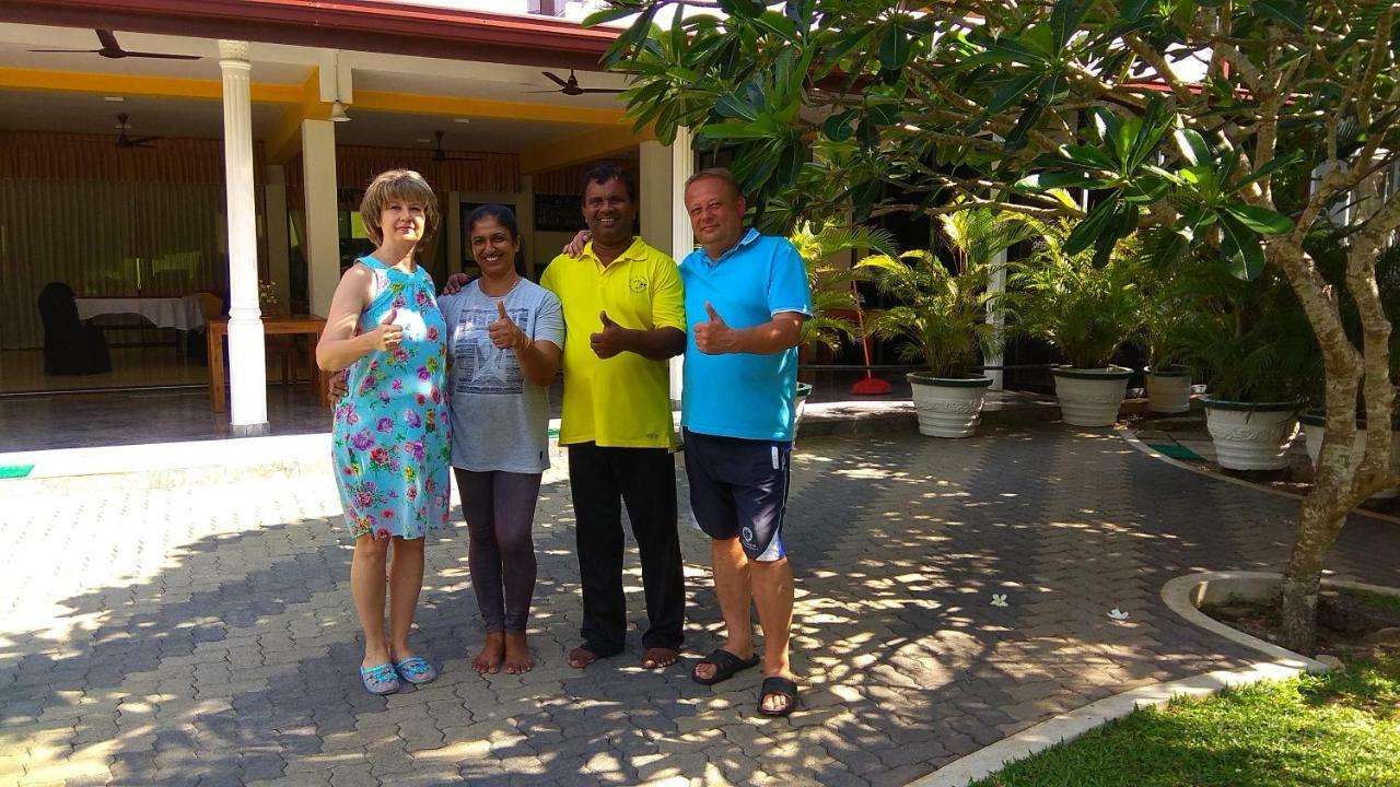 Larn'S Villa Hotel & Apartment Wadduwa Eksteriør bilde